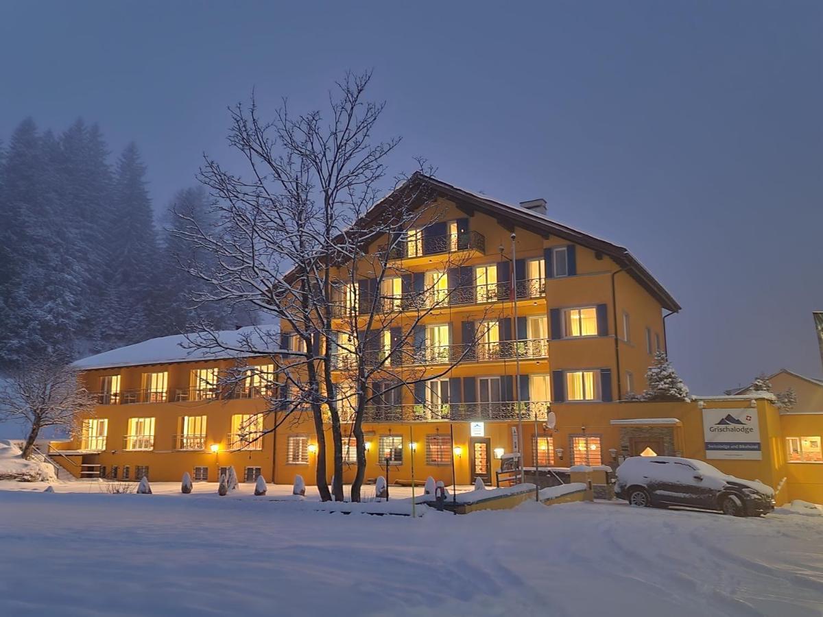 פרפן Grischalodge Das Hotel Mit Bergblick Seit 1929 - Schlicht, Preiswert Und Mit Einem Touch Nostalgie מראה חיצוני תמונה